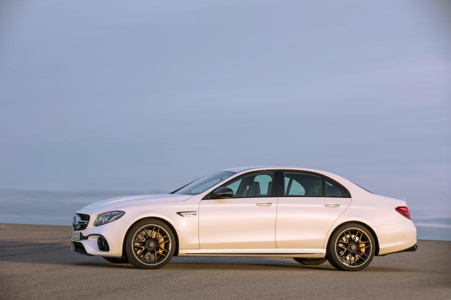  Mercedes-AMG E63 S 4Matic 2017 года  (WW) (фото 50 из 52)